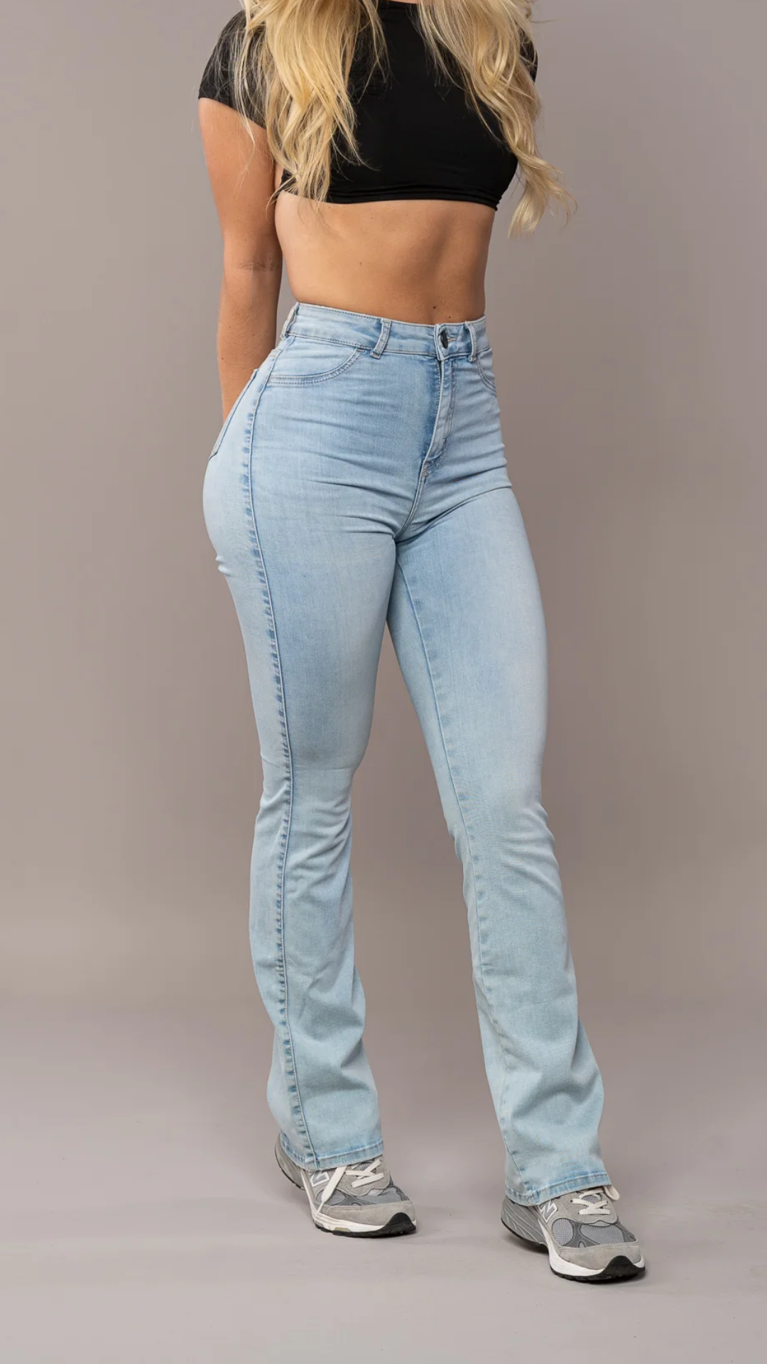 Nomi | Women's High-Waisted Flared Jeans
