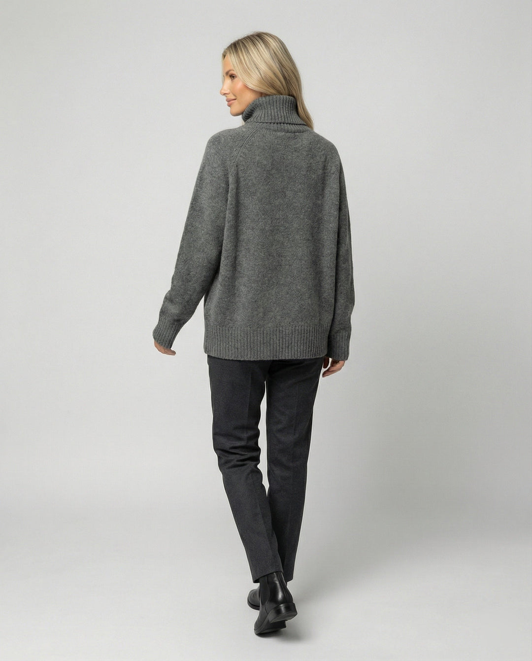 Women's Cozy Knitted Turtleneck - Casual Style - BN
