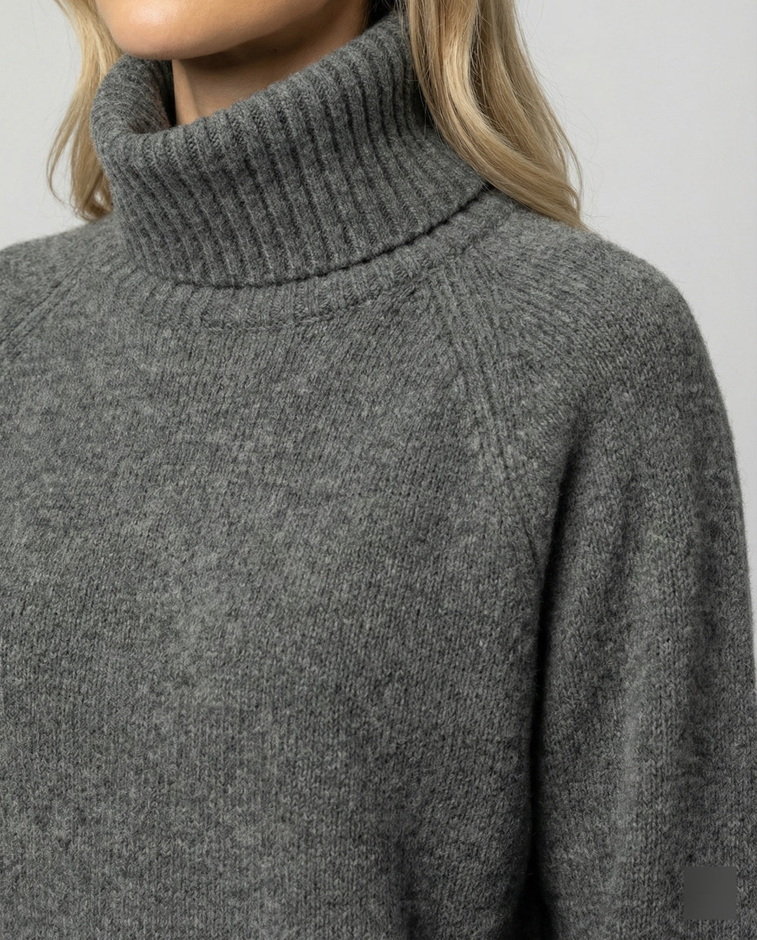 Women's Cozy Knitted Turtleneck - Casual Style - BN