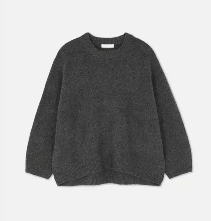 Women's Oversized Viscose-Wool Blend Sweater – Winter Collection – BN
