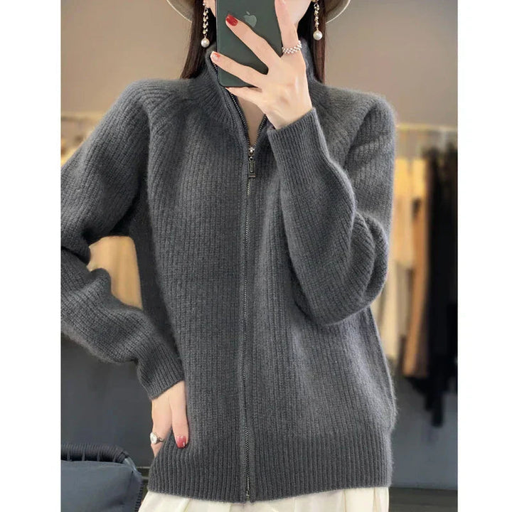 Cozy Women's Oversized Wool Cardigan – Winter Collection – BN