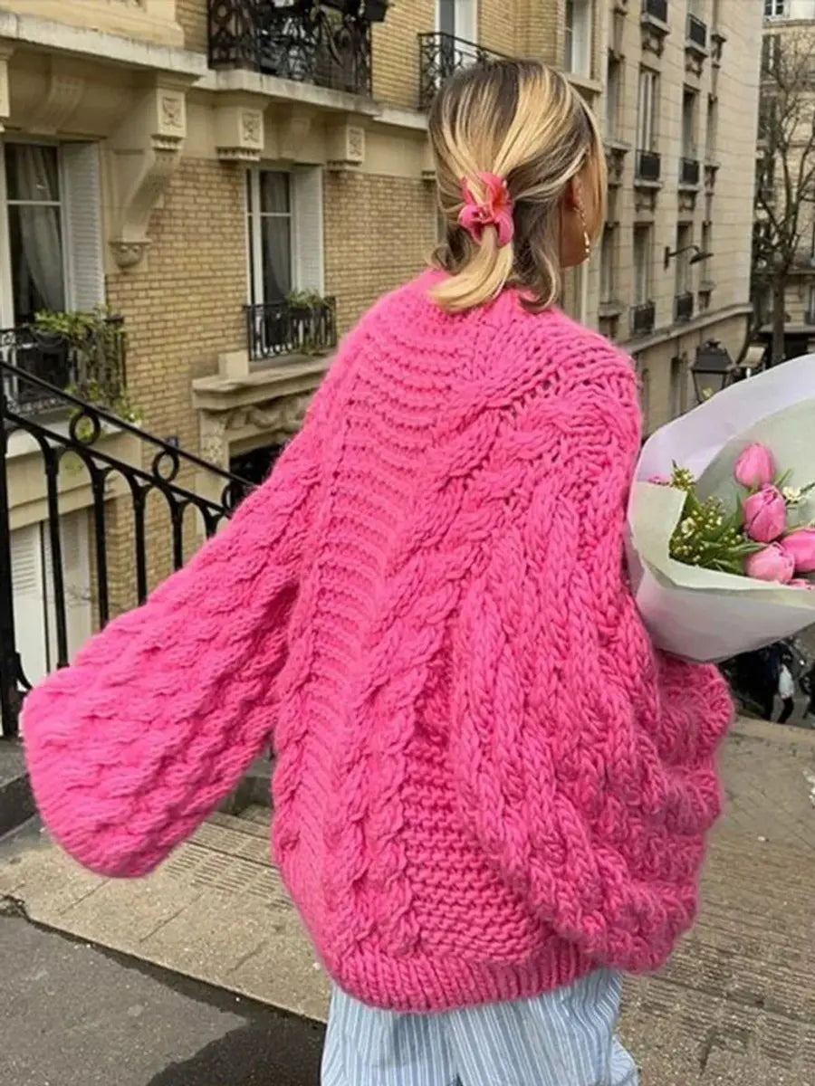 Women's Oversized Cable Knit Cardigan with Dropped Shoulders – Casual Style – BN