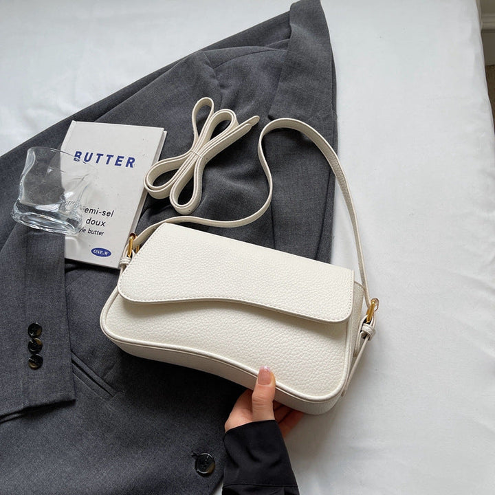 Lura | Chic Wavy Handbag Crafted from Vegan Leather