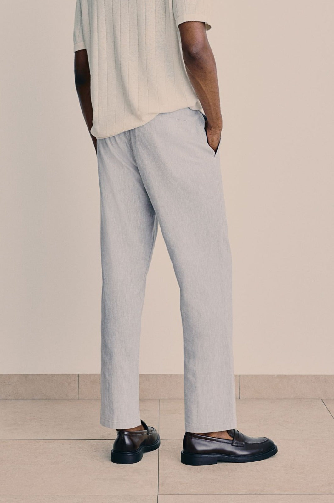 Men's Relaxed Fit Trousers Drawstring Elastic Waist Loose Tapered Casual Everyday Smart-Casual Lounge Halvard