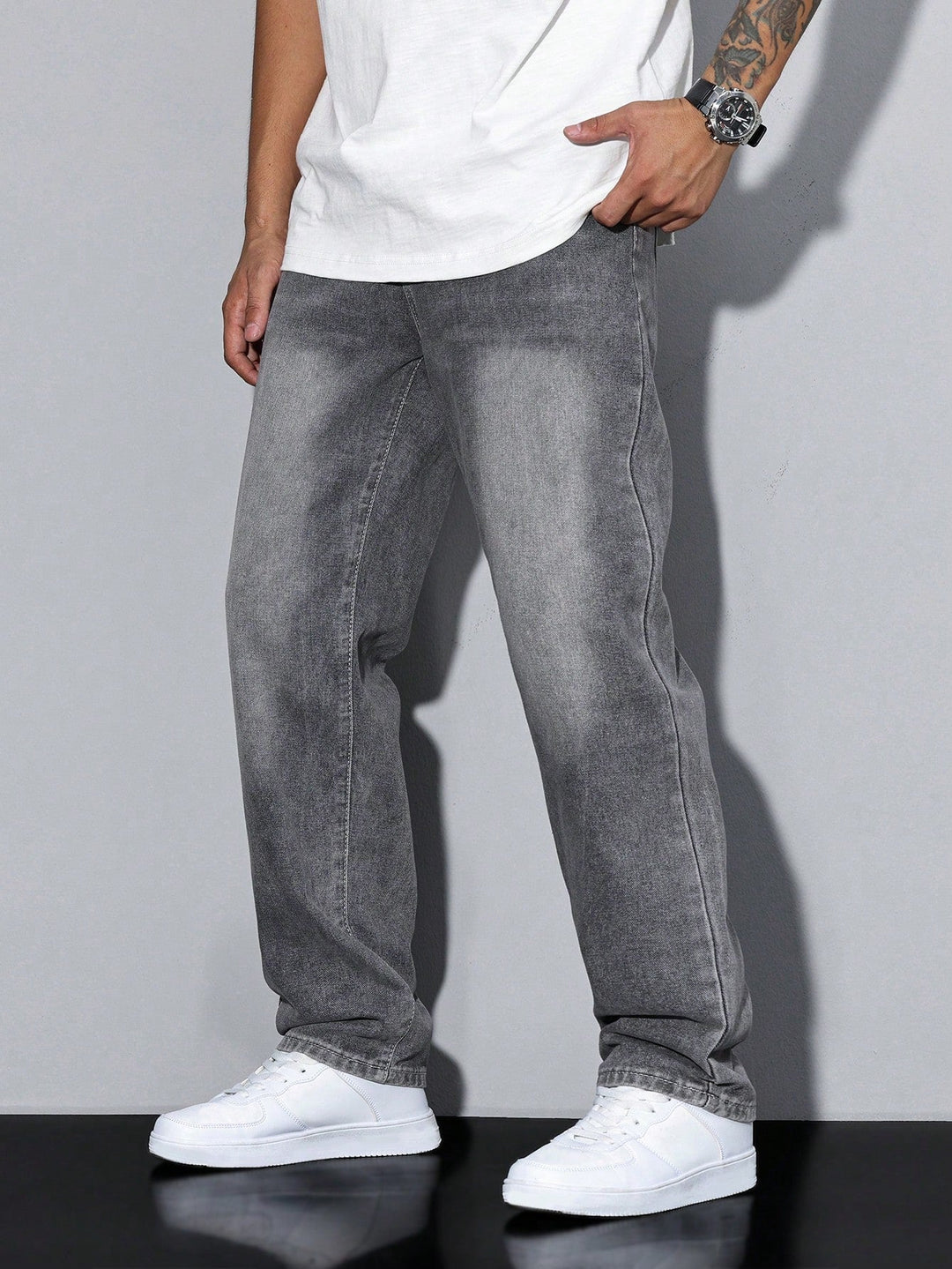 Men's Casual Straight Fit Jeans Versatile Everyday Wear Stylish Comfort