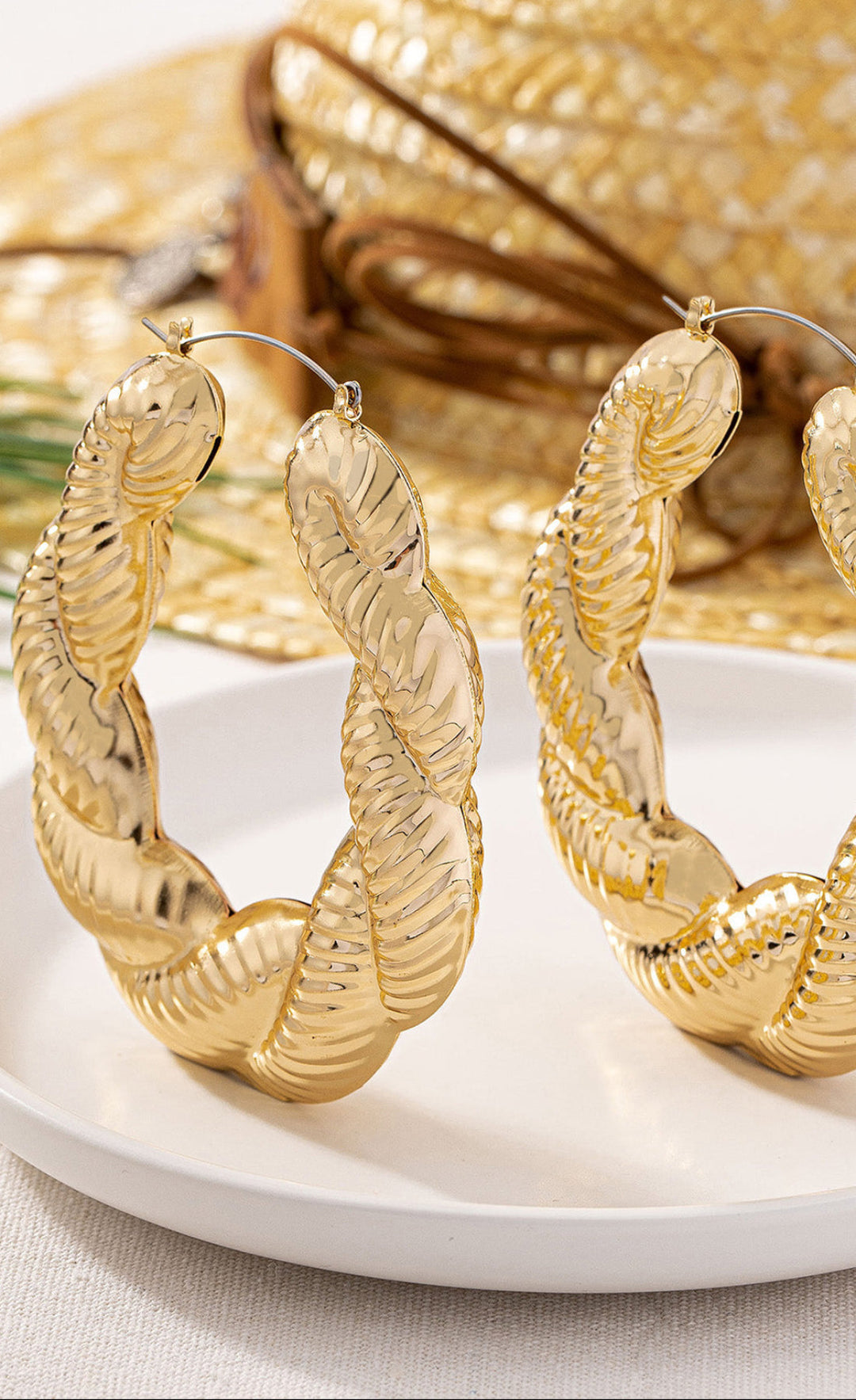 Valeria Twist Earrings