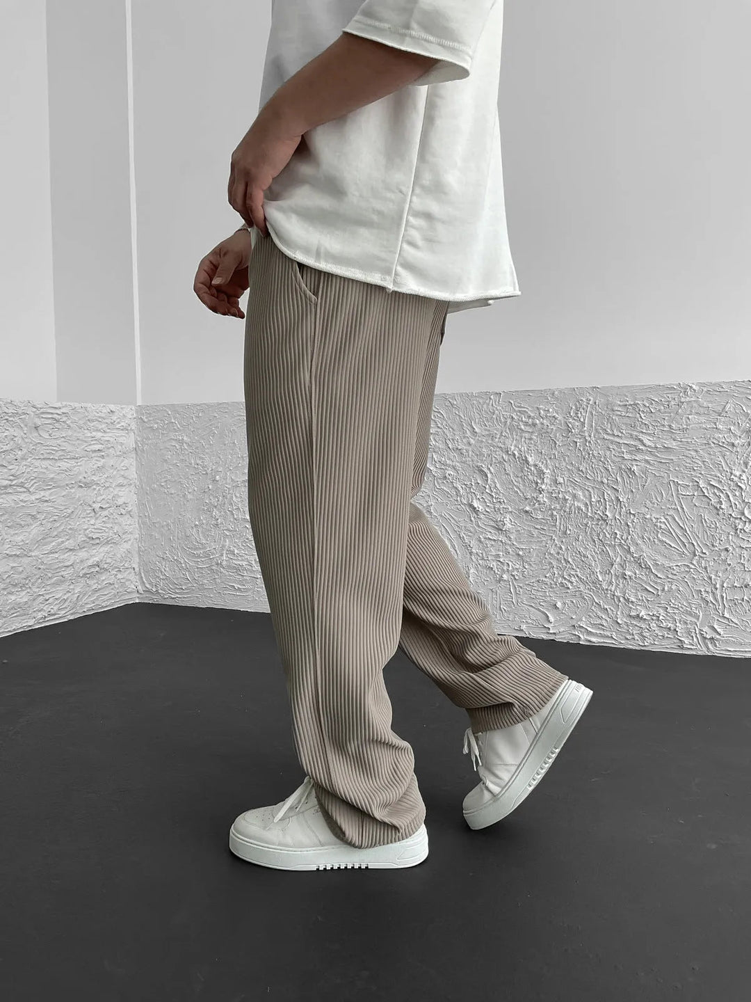 Men's Wide-Leg Pants Baggy Stretch Waist Relaxed Fit Casual Everyday